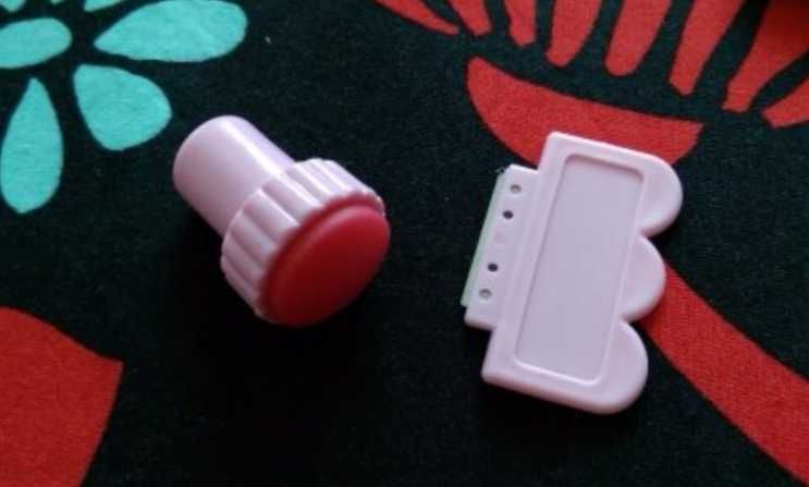 Щампа - печат за нокти 5 броя + печат-8 лв.