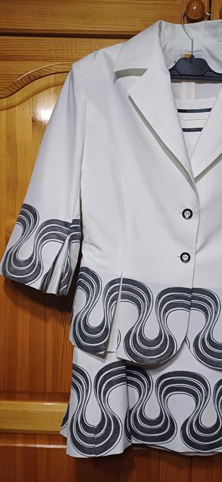 Шикозен Костюм на RHAPSODIE ! Стил и Класа! НОВ!