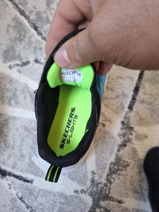 Adidas Skechers lumini32