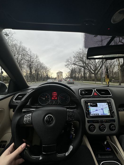 Vand navigatie dedicata Volkswagen/Skoda/Seat cu Carplay Wireless si AA, ambeintale qled