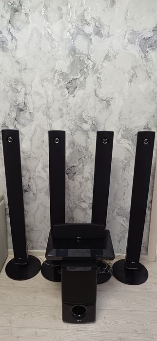 Продаётся домашний кинотиатр.