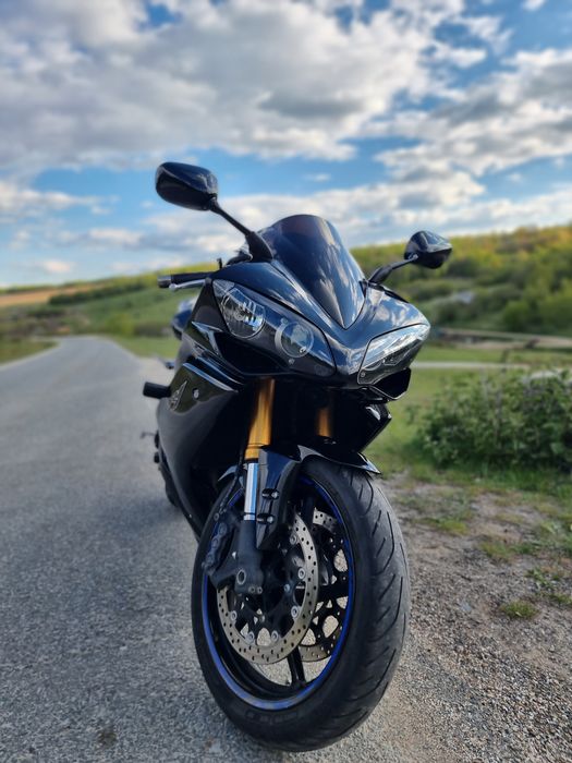 Yamaha YZF-R1 (RN19)