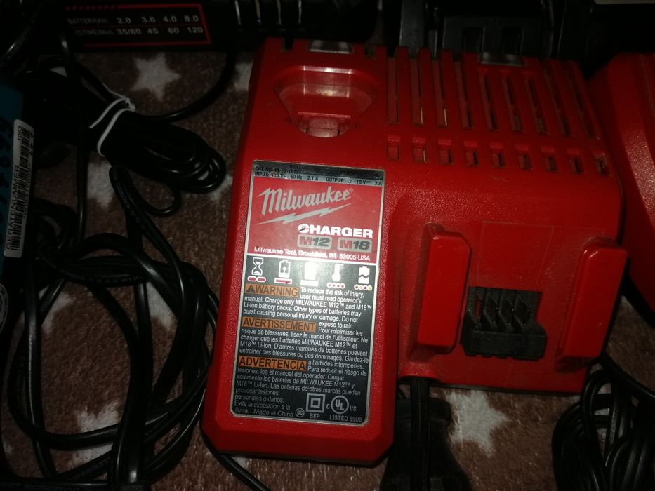 Dublu incarcator Makita si alte firme