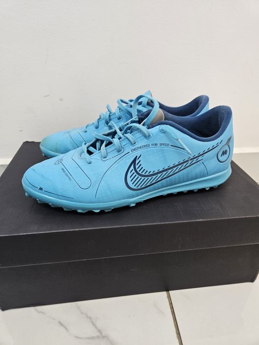 Ghete fotbal / Adidași Nike Mercurial mărimea 40.5 TF