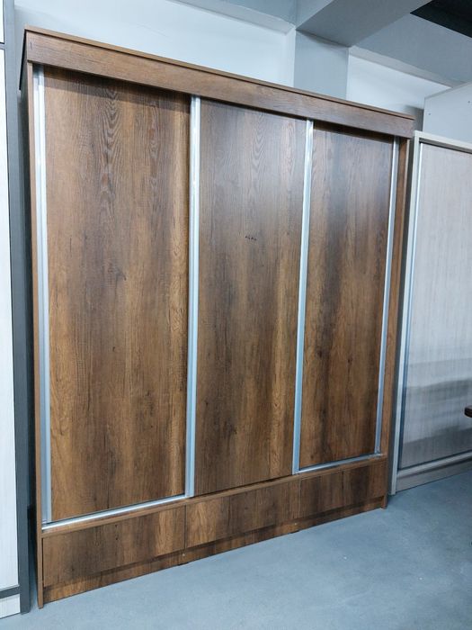 Мебель на заказ Шкаф купе и бистро