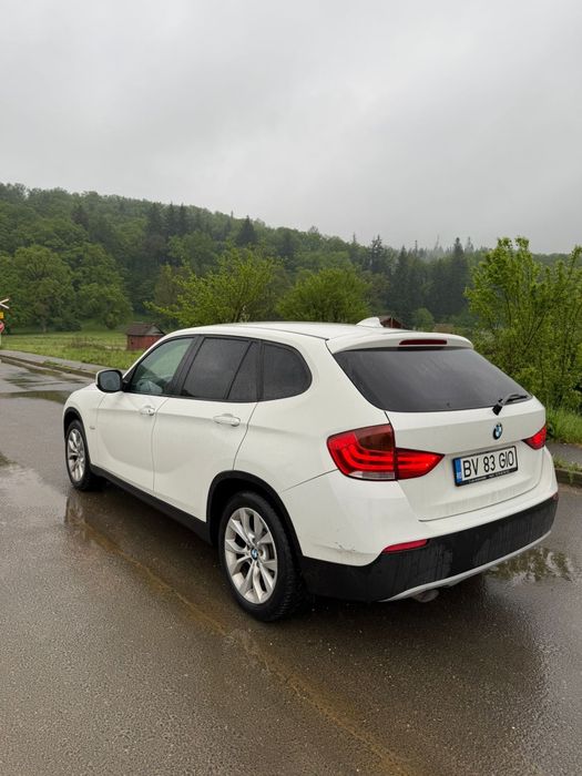 BMW X1 2011 — imagine 2