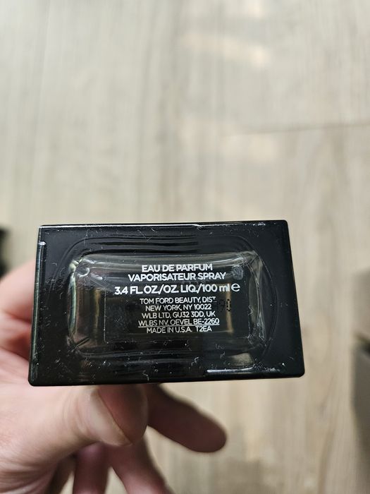 2бр. 2020 бач Tom Ford Oud Wood 100ml Неразпечатан, 90ml оригинален