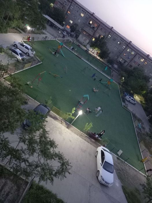 Продается 3 комнатная квартира Ахангаран