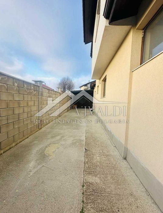 Продава се Къща в с. Приселци, Област Варна - 217 кв.м за 894 €/кв.м - Снимка #4