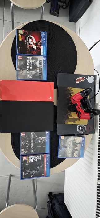 Playstation 4 1Tb plus 6 jocuri