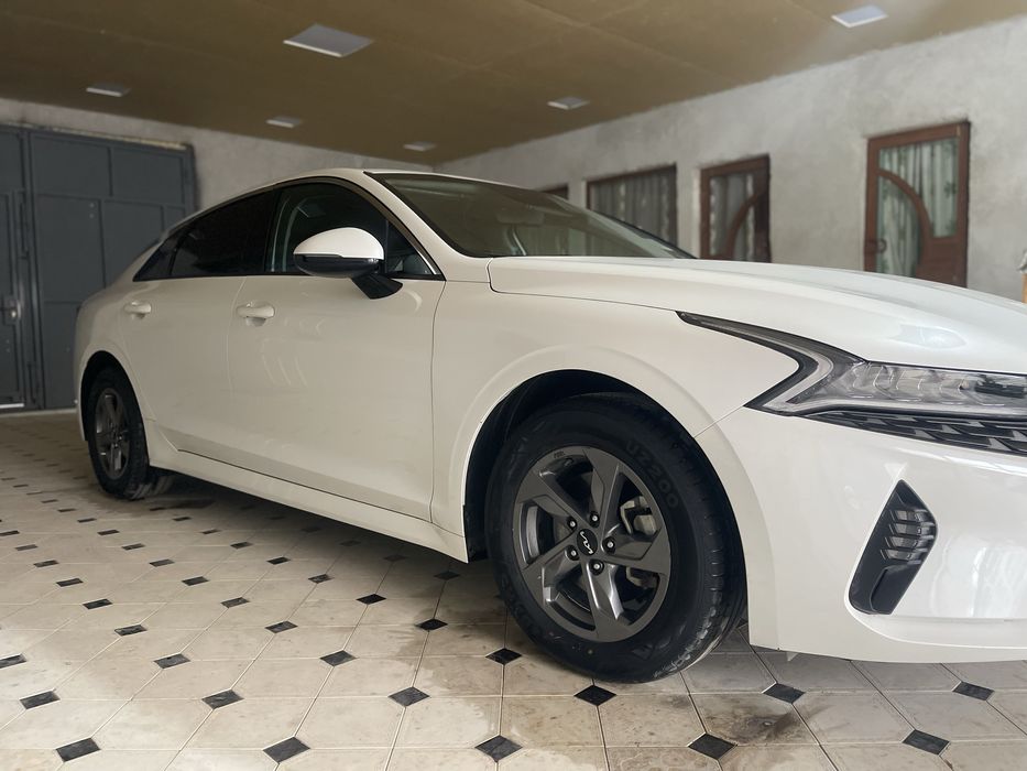 Kia 5 сотилади.Kia