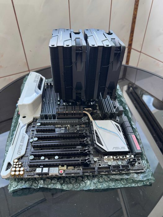 KIT Placa De Baza ASUS X99 DELUXE / Procesor Intel Core i7-5960X Extreme Edition / Cooler Thermalright Dual Tower