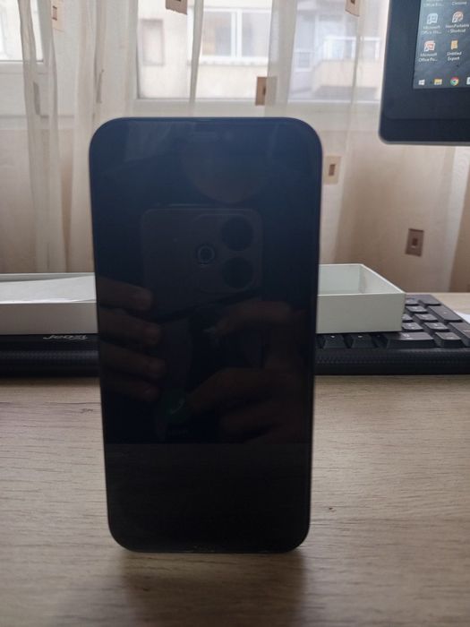 iphone 12 с кутия!