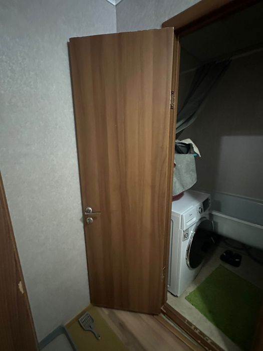 Продам двери б/у