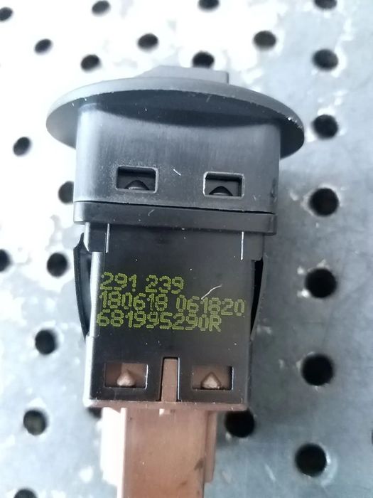 Buton airbag renault captur 1 j5 h5 681995290r