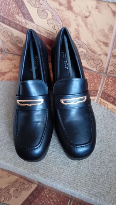 Pantofi comozi cu toc gros