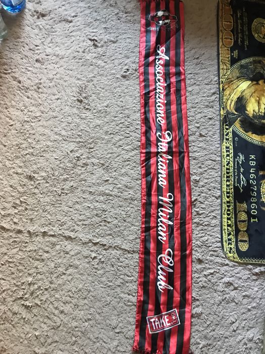 Esarfa foarte rara AC MILAN noua