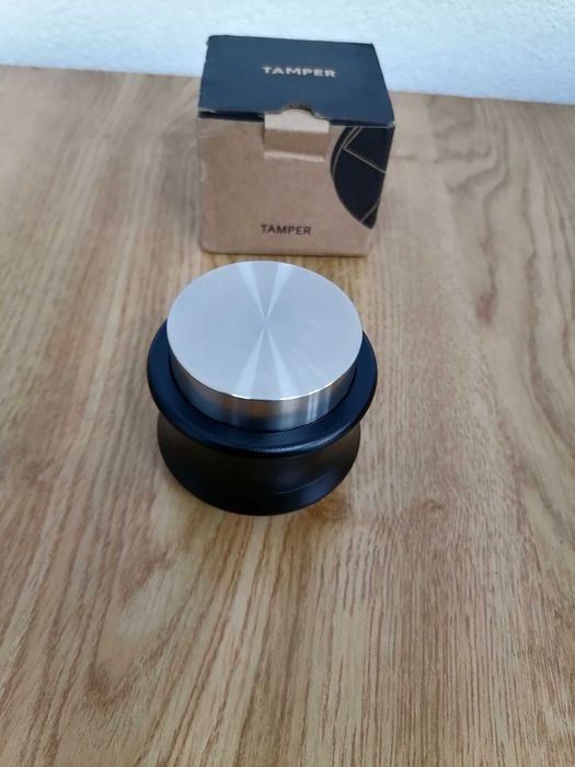 Tamper 53 mm  cu autonivelare , inel magnetic, cos. puck screen 53 mm