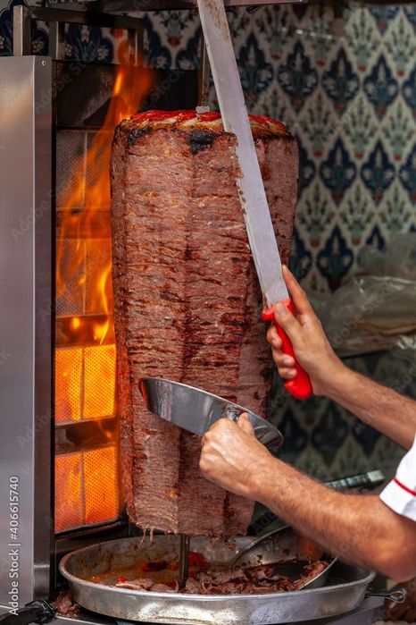 Lavash go'sht. Katlet xom va pishgan.