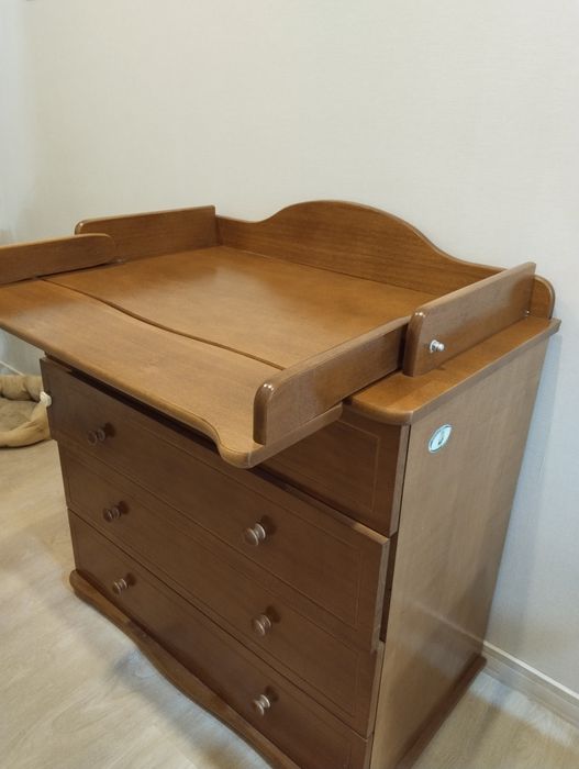 Комод деревянный