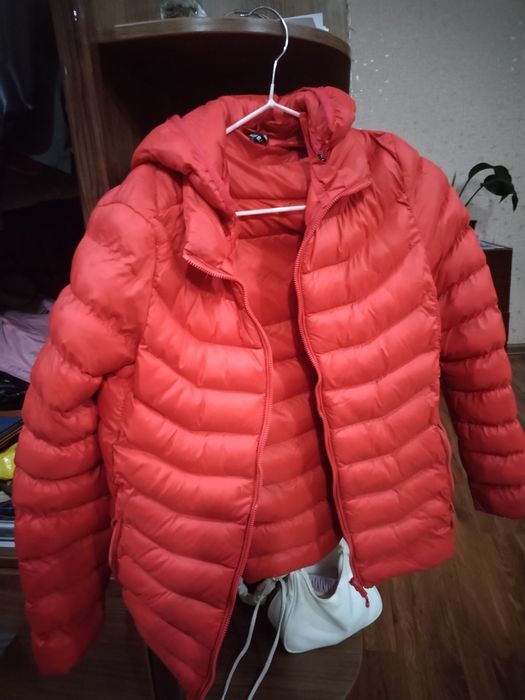 Куртки на девочку 7,8 лет, весенняя осенняя и зимняя