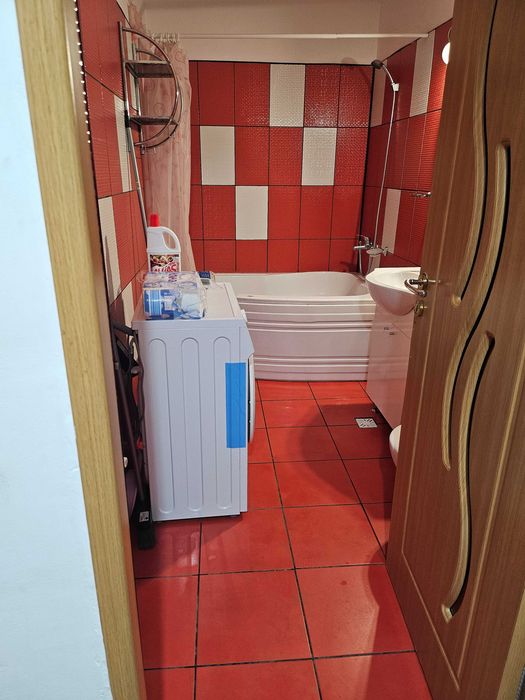 Ap 2 camere, 50 mp, Eroilor 84 în spate la Profi