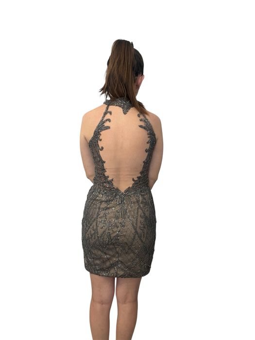 Официална рокля