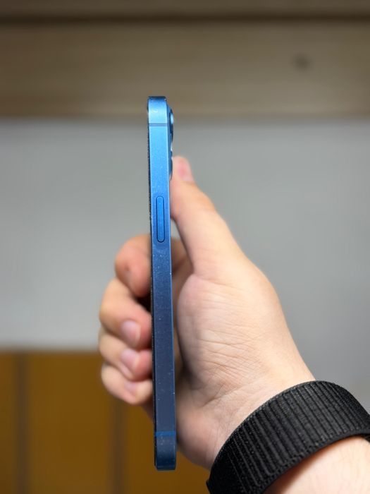 Айфон 13 128г акб 74%