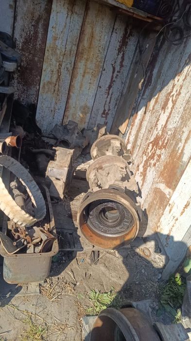 Запчасти на камаз ступица и гур