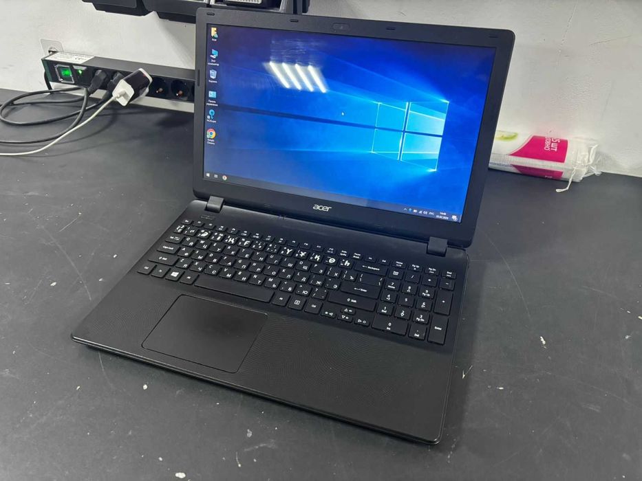Ноутбук Acer в хорошем состояний