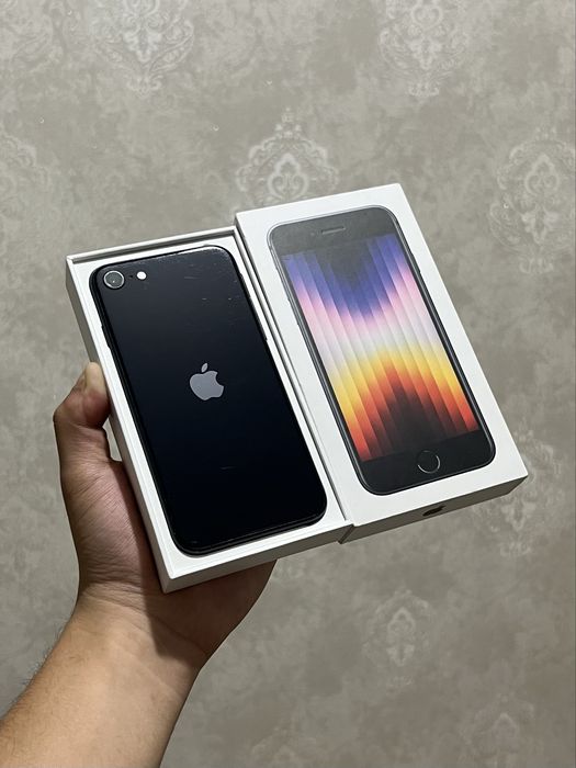 iPhone se 3 2022 Midnight 128gb