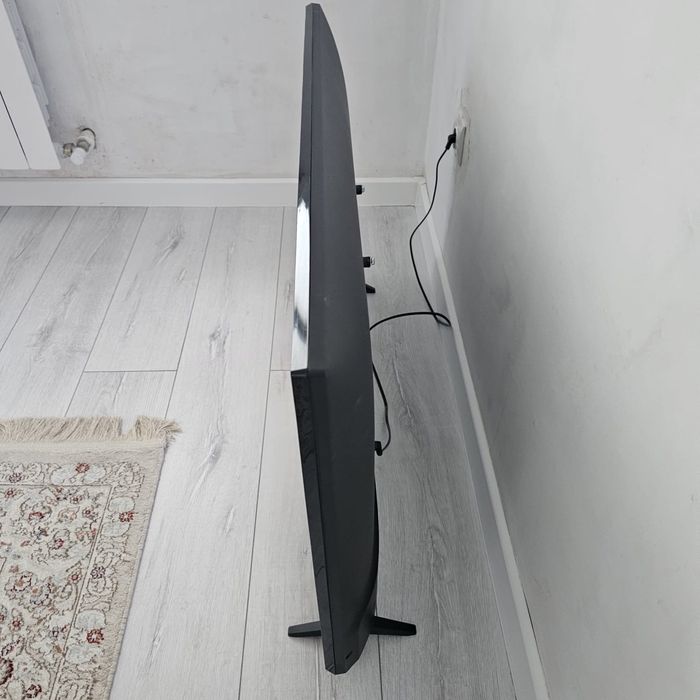 Продам смарт тв