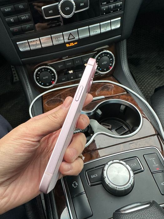 Продам iPhone 15 айфон 15