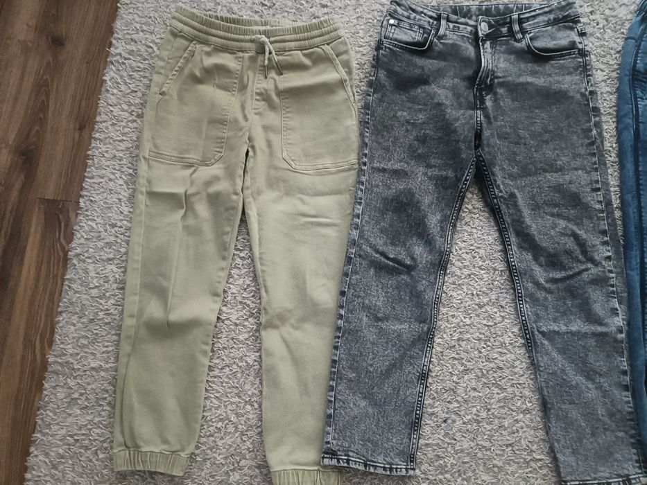 Blugi băiat mărimea 10-11 ani