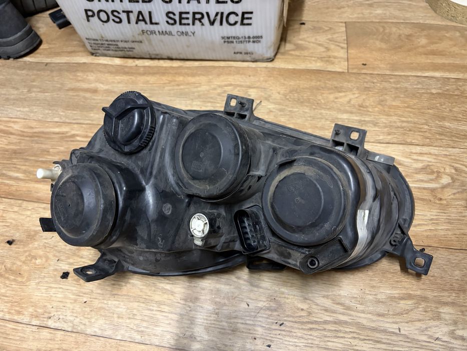 Фарове за VW Poli 9n