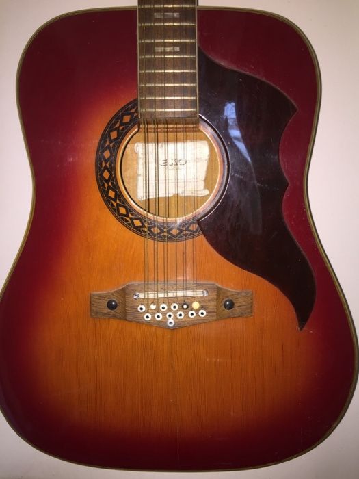 Продам гитару 12 струнную Италия