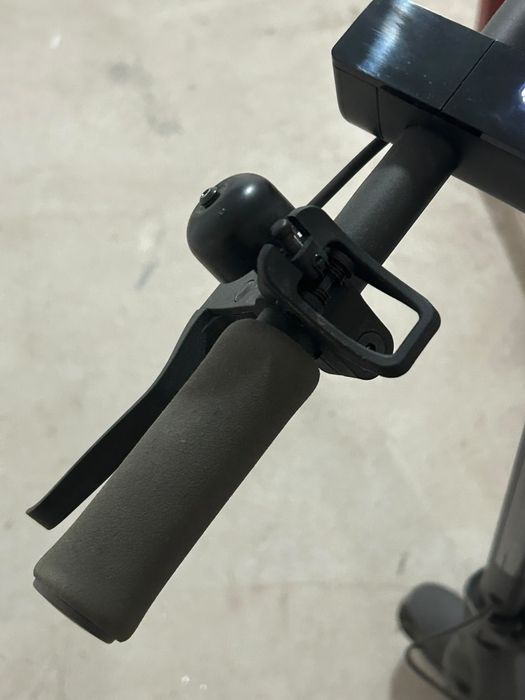Trotineta electrica Xiaomi Mi Electric Scooter Essential