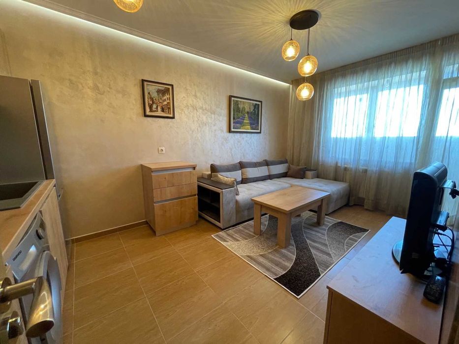 Продава се Двустаен апартамент в София, Люлин 8 - 77 кв.м за 1429 €/кв.м - Снимка #5