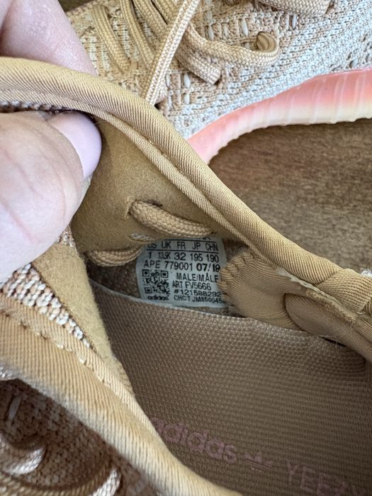 Yeezy adidas , panza , nike