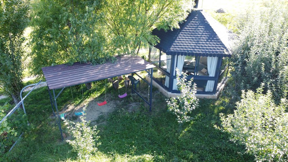 Casa 300 mp utili, teren 182 ari mp, Sigmir