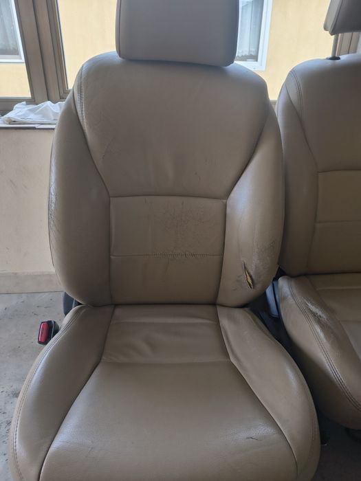 Scaune piele Toyota Auris