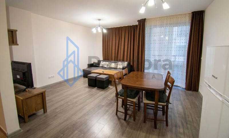 Тристаен апартамент под наем в кв. Студентски град