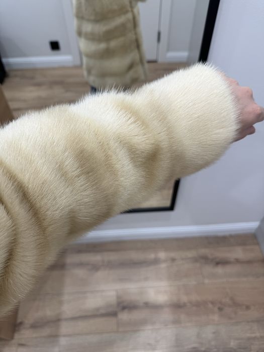 Продам норковую шубу