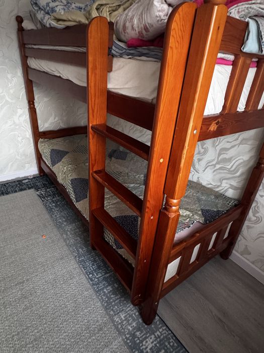 Продам кровать детскую