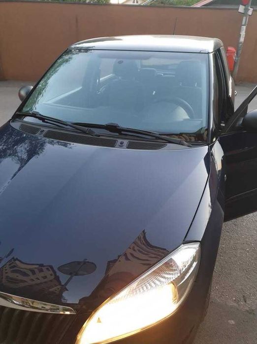 SKODA Fabia 2012 — imagine 5