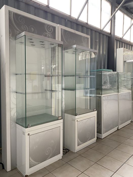 Продаются бу ветрины