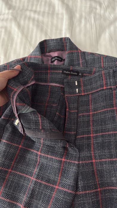 Костюм и рубашка в идеальном состоянии