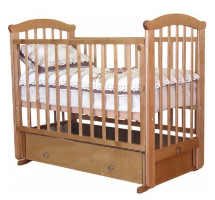 Срочно продам манеж детский деревянный 120”60