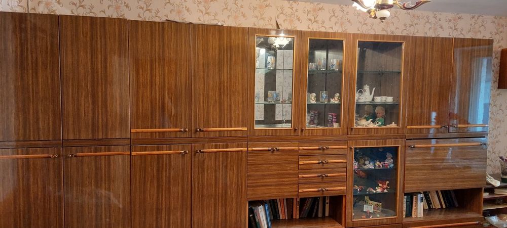 Продам стенку г. Жезказган(самовывоз)