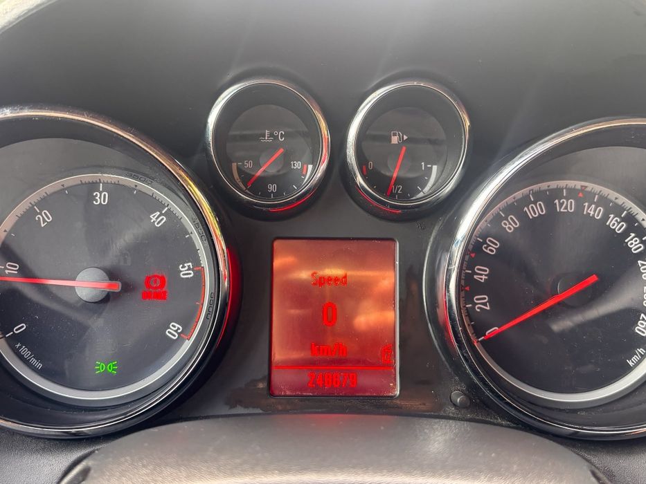 Se vinde ! Opel Astra J